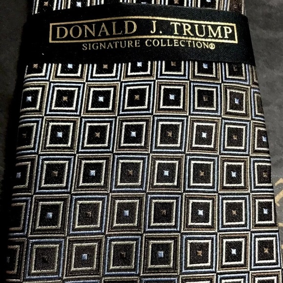PRESIDENT DONALD J TRUMP Signature Collection Tie - Picture 8 of 8